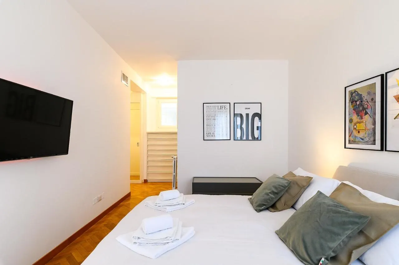 Apartamento Peaceful Penthouse With Garage By Ndp Rent Roma