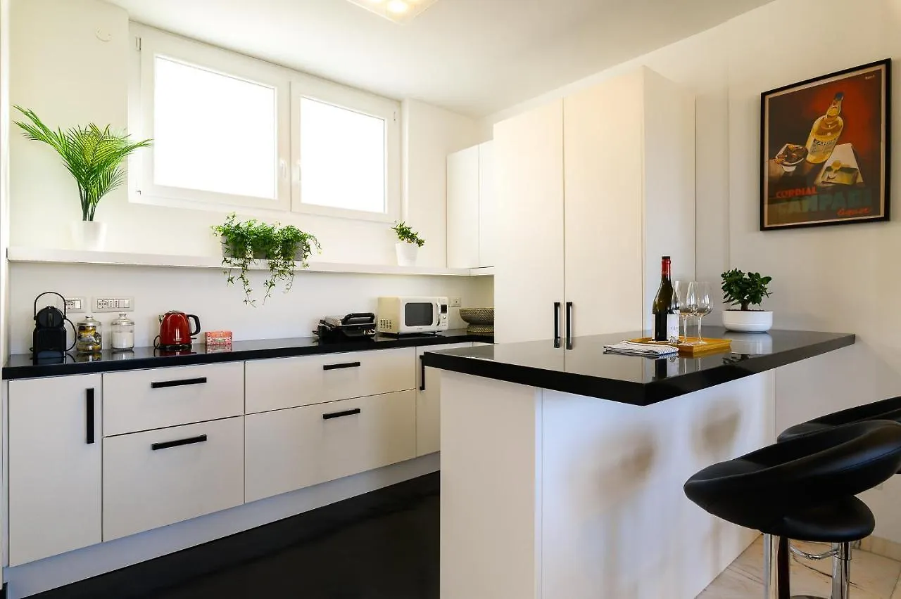 Appartement Peaceful Penthouse With Garage By Ndp Rent à Rome